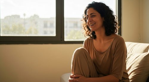 אישה ישראלית לאחר טיפול MDHM למיגרנה כרונית - הקלה ושקט